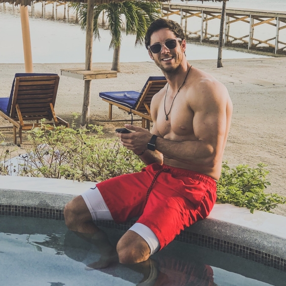 Meet your Posher, Robbie - Picture 1 of 1